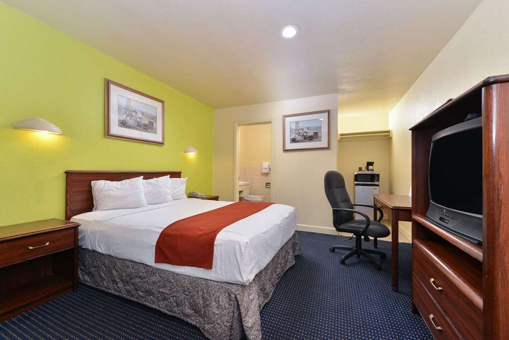 Rodeway Inn Modesto Habitación foto