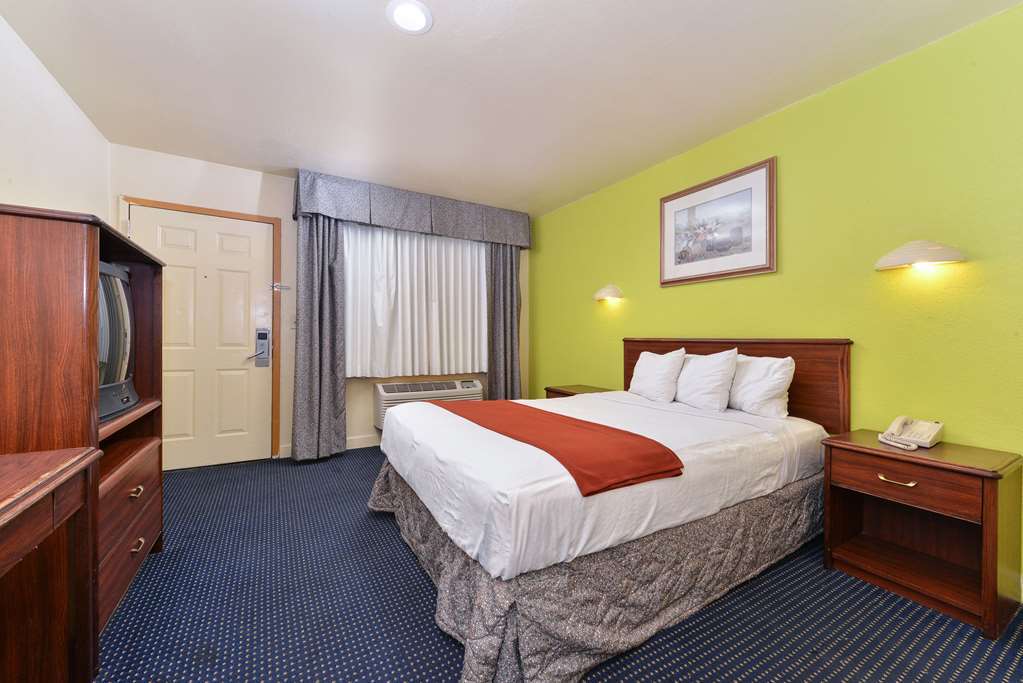 Rodeway Inn Modesto Habitación foto