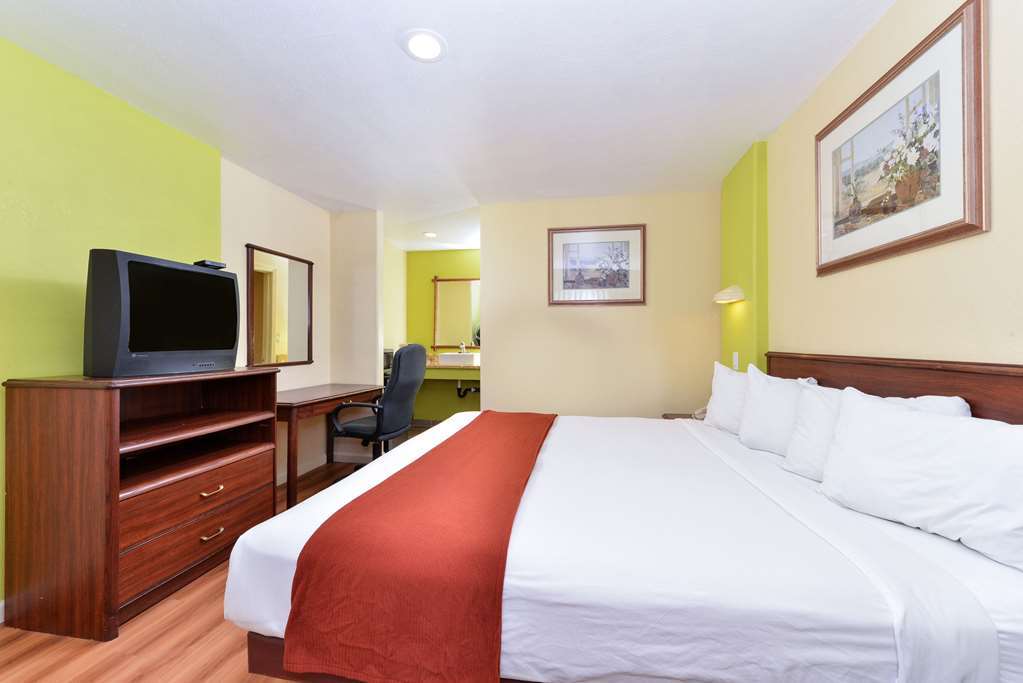 Rodeway Inn Modesto Habitación foto